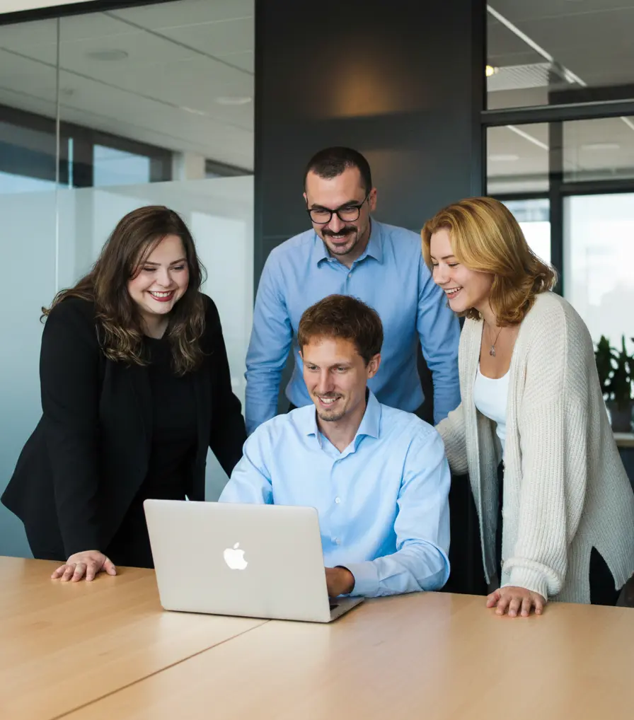 O time da BIX Tecnologia colaborando em um projeto